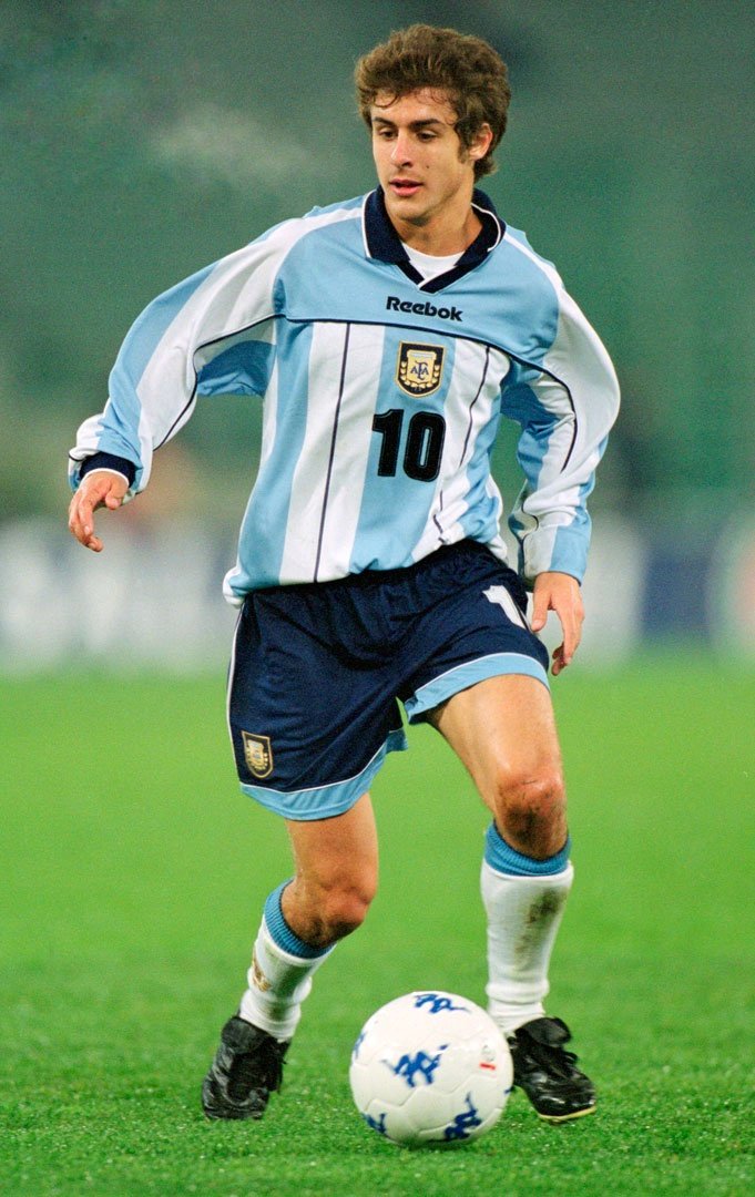 Happy Birthday Pablo Aimar! The Messi\s idol

Feliz cumpleaños \"Payaso\" Aimar, el ídolo de Messi. 