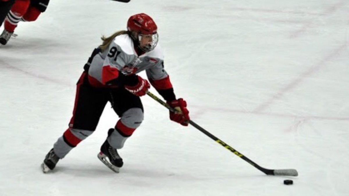 norm_hebert's tweet photo. Very proud of @AllyHebert01 for committing to Join @RMUWHockey in 2019! I see many road trips to Pittsburg in the near future ! #3RMUkids https://t.co/mCwcqCE7zp
