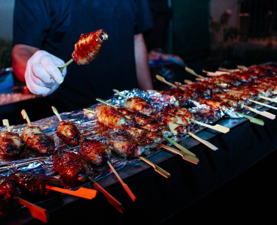 PandaCatering's tweet photo. If you like chicken, then you will definitely like our juicy yakitori chicken wings 😍 https://t.co/pAdzZ65ZoF