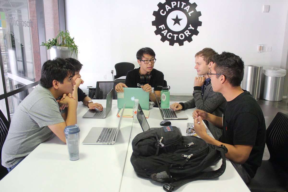 MikeHen510's tweet image. So excited, grateful, and thankful to co-facilitae my first 3 Day Startup! We just formed our teams to ideate. #3DSUTAustin #atx #mstc 😍🤠🙏🏽