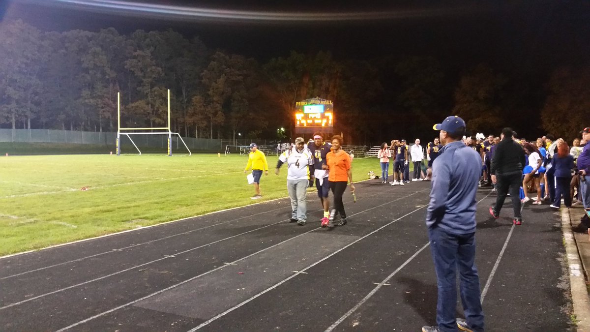 MBaikauskas's tweet photo. Great night at PHHS honoring our senior football players, band members, and cheerleaders! Go Gators @Hall_Pride @AndrewLast2 https://t.co/zECHCqyjTf