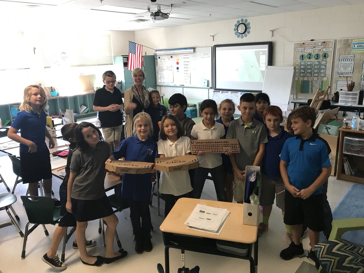 teachjwright's tweet photo. 3rd grade winners of the Golden Keyboard! Mrs. Prospect class🏆 Thank you @MyCicis & @Typing_com @cypresscreekvcs #ottersmatter https://t.co/JFtHT0gr3K
