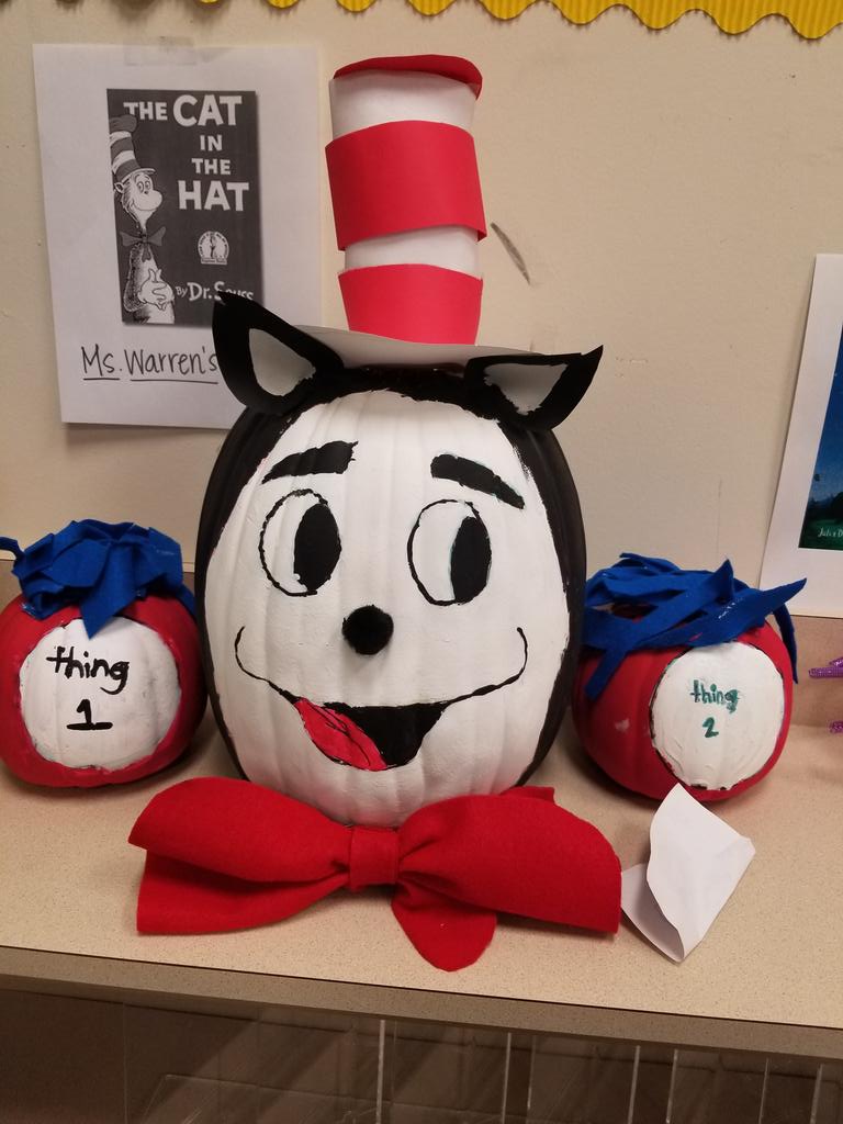 MsWHobbs's tweet photo. I'm super late but congrats to our storybook pumpkin winners: 1st Ms. McGregor, 2nd Ms.Thomas, 3rd Dr. J, and 4th Ms. Warren! @HoustonSTARS https://t.co/IAEaBhcrEX