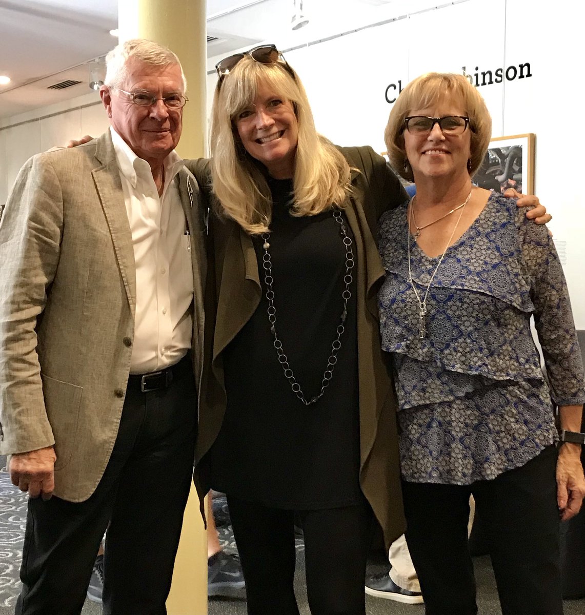 dewestudio's tweet photo. Loved speaking at the #scaea fall conference today!! So fun catching up with old and new friends!!! #togetherweARTbetter https://t.co/8Uk9NlWYjB