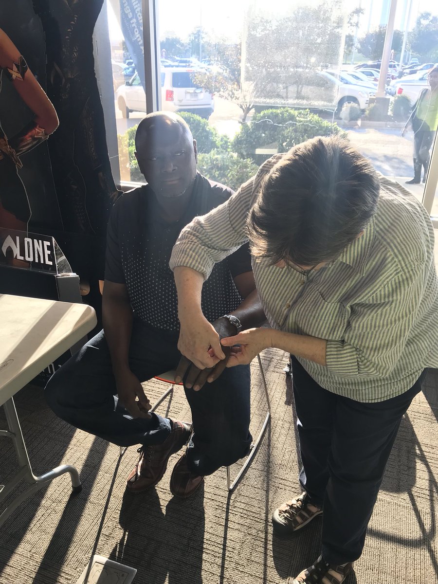 HouseOfDimmock's tweet photo. Acupuncturist for our Miltary 🇺🇸 and Team Members as well! @DaleB1 @404girl @MidAtlantic1860 @Hampthechamp9 https://t.co/AeWgPnfzCx