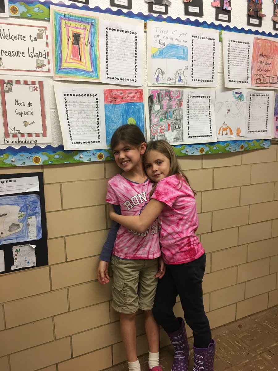 tkbrande's tweet photo. Seeing double for Red Ribbon Week @ Edgewood_ES https://t.co/PJXiEb8b1O