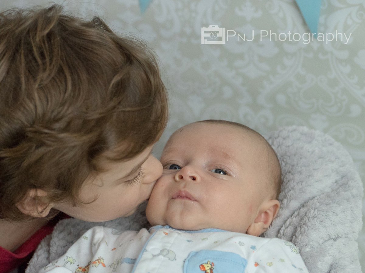 PhotographyPNJ's tweet photo. Brothers 💙💚 #photography #newbornphotography #bestfriends #bestfriendsgoals #brothersforlife #njphotography https://t.co/dBUeE9Ow7N