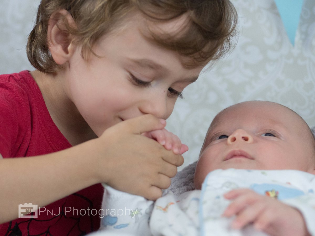 PhotographyPNJ's tweet photo. Brothers 💙💚 #photography #newbornphotography #bestfriends #bestfriendsgoals #brothersforlife #njphotography https://t.co/dBUeE9Ow7N