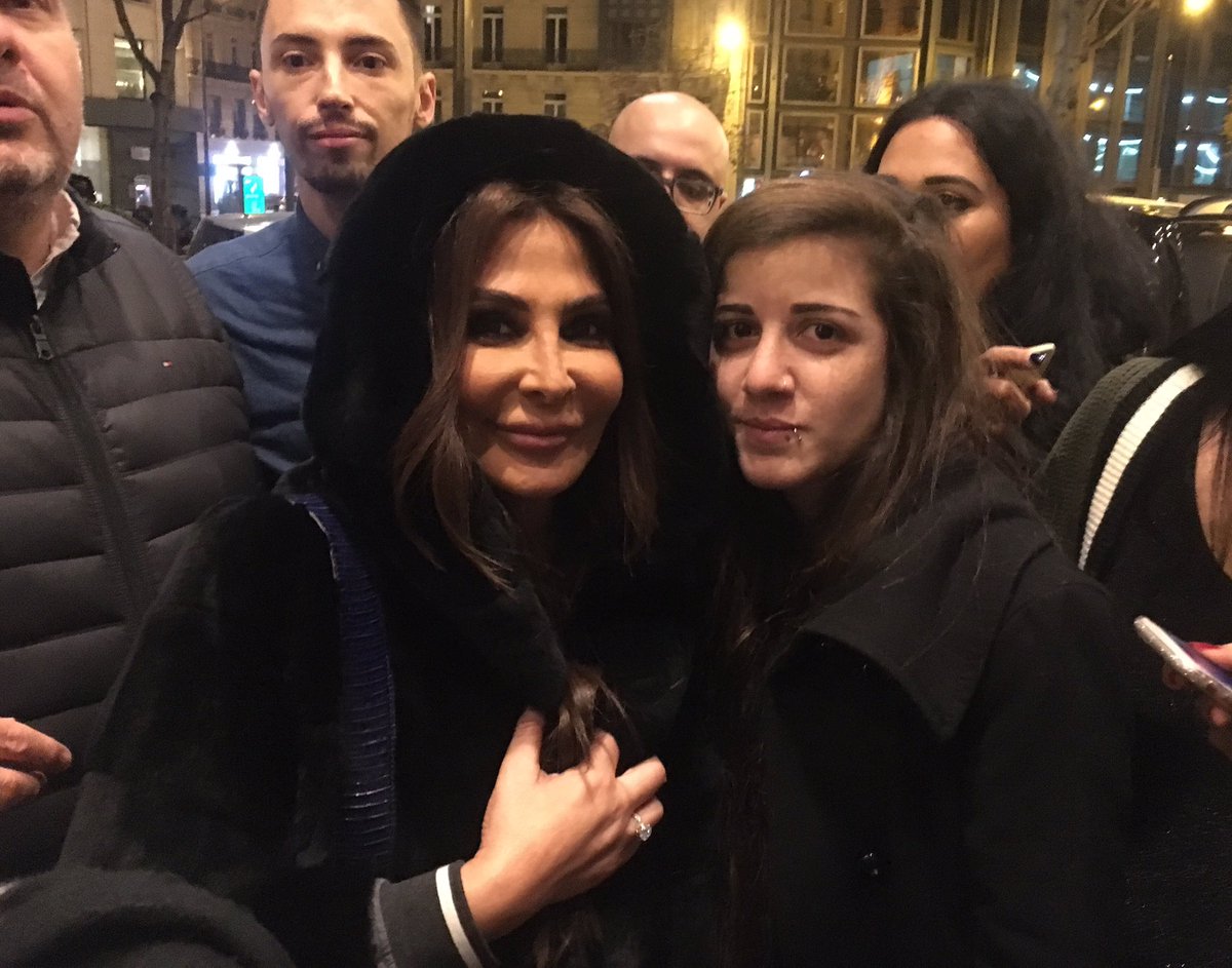 MyriamSfn's tweet photo. @elissakh J'ai encore les larmes aux yeux.. Je t'aime plus que tout au monde❤️ Merci pour tout le bonheur que tu m'apportes❤️ #Elissa https://t.co/oHvnaGgLJp