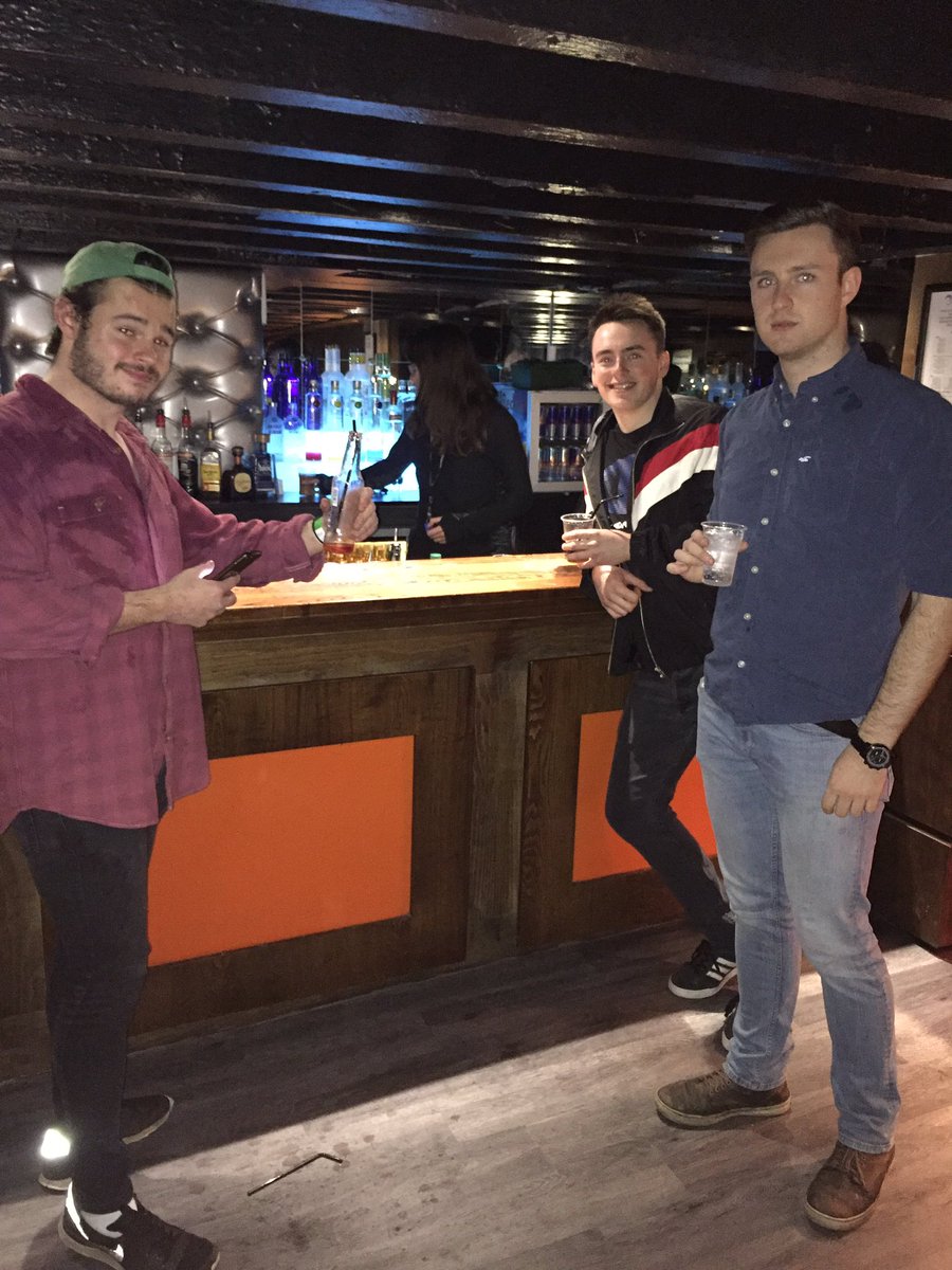 ButlerARugby's tweet image. Big crowd downstairs in Klute. Celebrating the best of efforts #welikebeermorethanyou