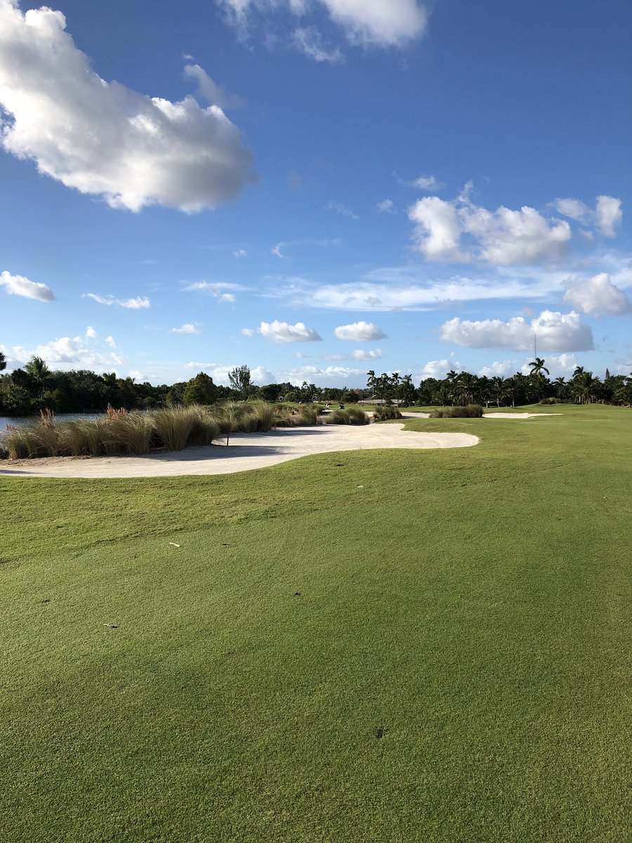 MikaPiltz's tweet photo. Huomenna vielä aamurundi med @HjuulioSandell (🐘) ja ilalla kohti #kotia Kyllä täällä riittää pelattavia kenttiä👍#Fla 🇺🇸⛳️ #golffia https://t.co/ONoopSq1pI