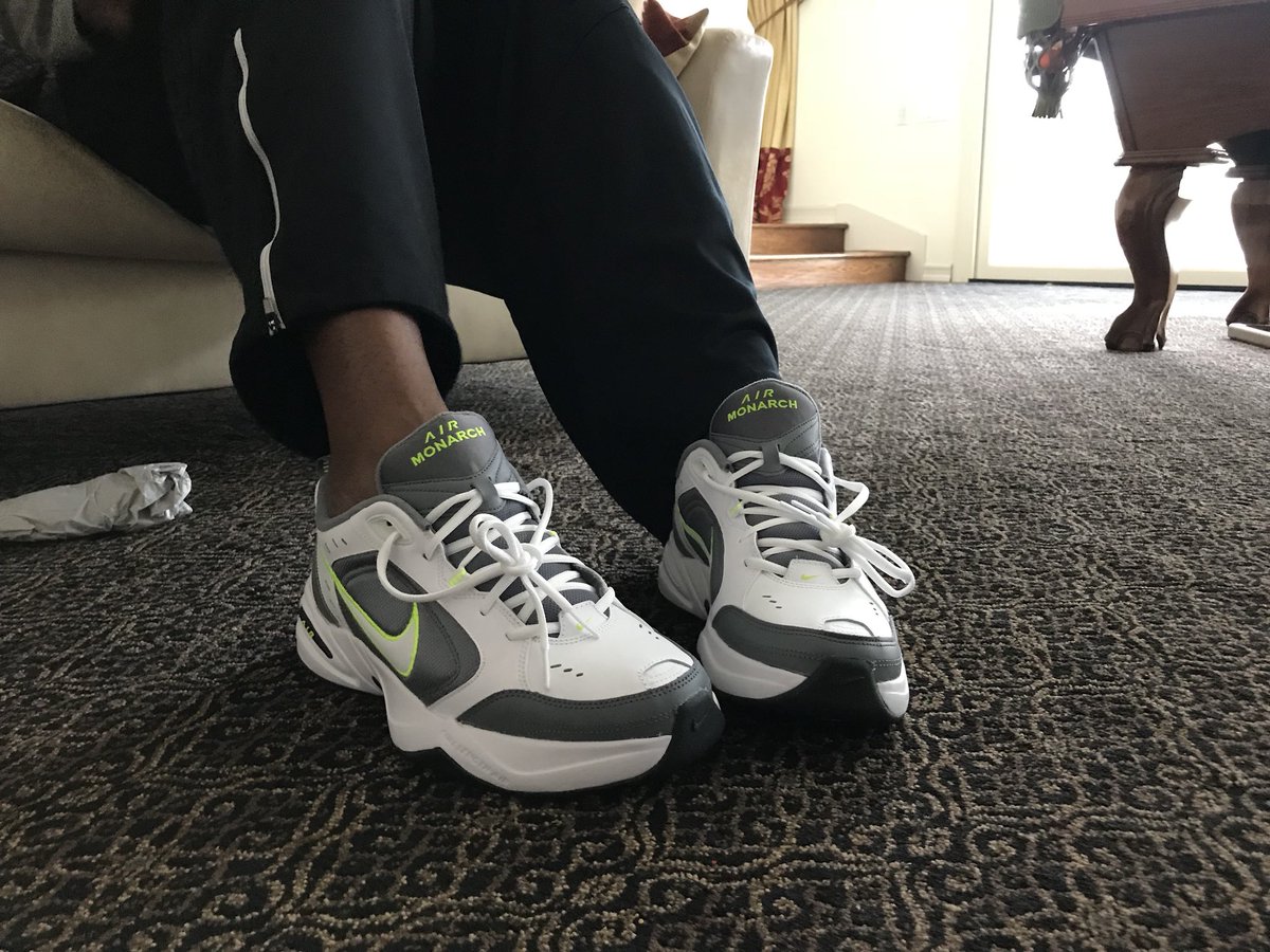 nike air monarch 4 on feet