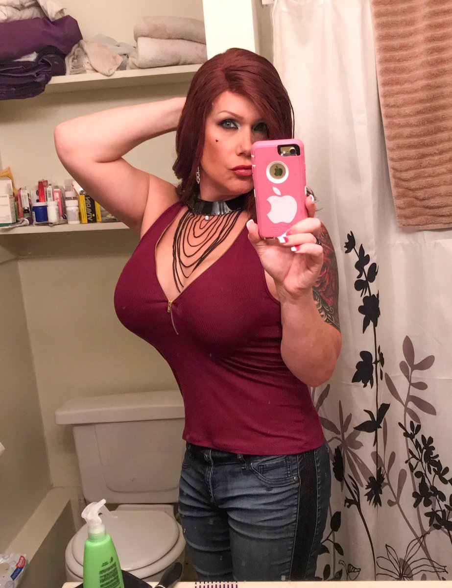 TsRavenRoxx's tweet photo. Headed to the club, but what outfits will I be wearing? If you want to know you’ll have to come out to see. @KentuckyTGParty https://t.co/BvC6UGrKSJ