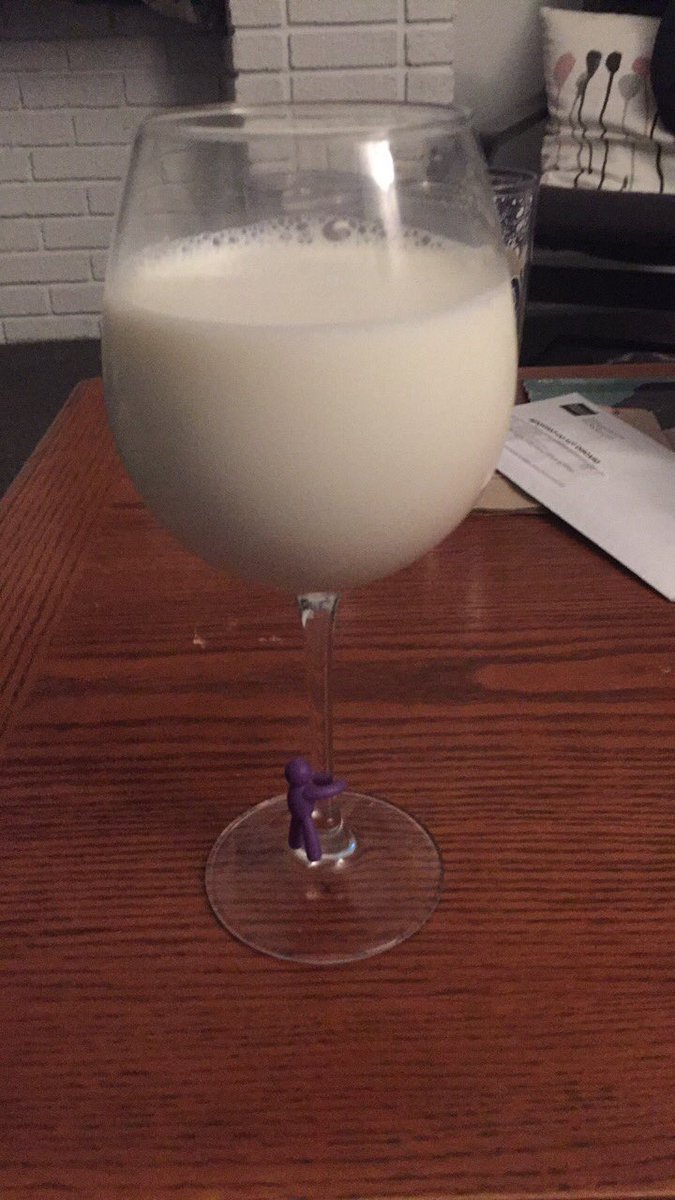 kira_griff's tweet photo. I asked my roommates to bring me a glass of milk and this is what I received #roomiegoals @hannahmarze @tnbaird_ https://t.co/QJdHb1VuS6