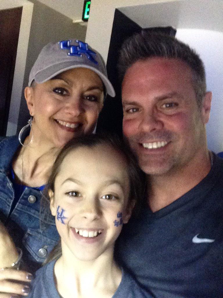 SusanS1313's tweet photo. @MsSheilaKiss @mgunderground @T_RoyMG @FirebirdBo @LuckymanEddie Day 47 of #50daysofTroy Watching @KentuckyMBB...so, here's @T_RoyMG @mrstroylee & Kaylee supporting #Kentuckybasketball #riptroygentry https://t.co/CNLzQ3aKYn
