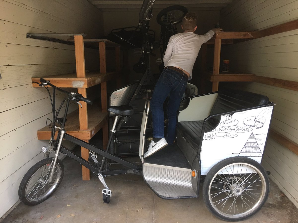 skyblueordie's tweet photo. These mean nothing to you now, but they will soon 🐐🤙🏾😉 #Pedicab #ElecticTho #Uberstyle #Hellabusinesses https://t.co/H3aRHpnbN6