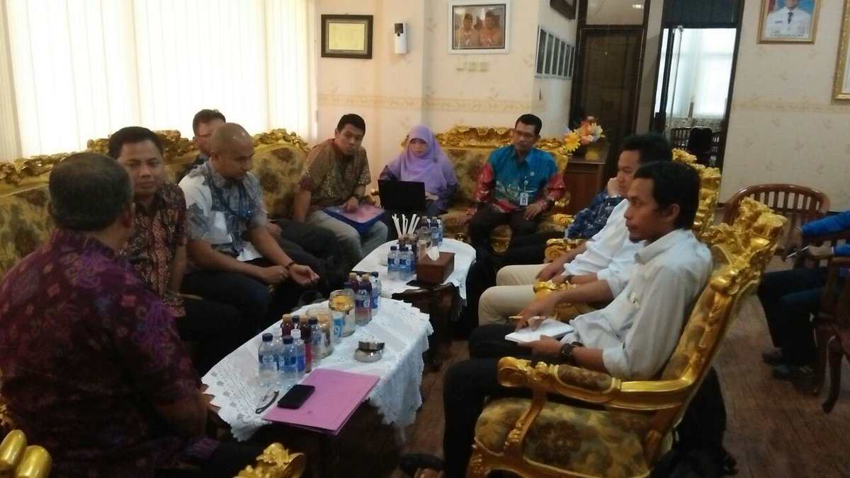 muflik09's tweet photo. Hari Ke dua bersama BPK di pasuruan dalam rangka Audit Dana Desa.#BhaktiPendampingDesa
@tppindonesia @jokowi@taufikmadjid71 @DewantoAndry https://t.co/DpkmQT8qyz
