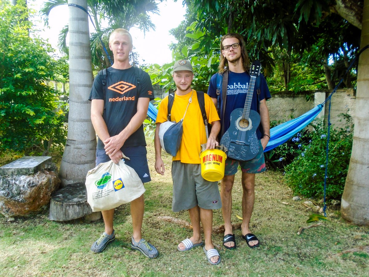 SunriseVilla876's tweet photo. Great Guests.  #Germany #vacation #relax #jamaica #ochorios #kingston #negril #airbnb #bookingcom #travel #visitjamaica #nyc #treasurefarm https://t.co/SD4iUIHgMC