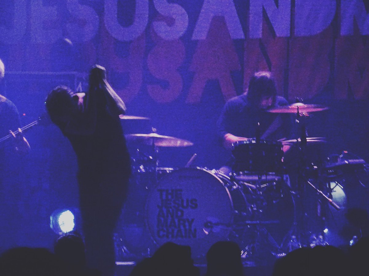 ILSUDH2's tweet photo. #thejesusandmarychain at #summitMusichall https://t.co/cYvIPUxGcb