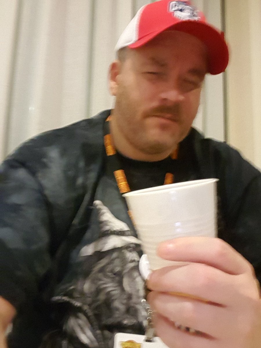 CritFailKat's tweet photo. @IamDM24601 is enjoying the @TheEdVerse #SpottedCow too much at @GameholeCon. He's gonna get a beating. #GameholeCon #GHCV https://t.co/Mq5ZaGoLl3