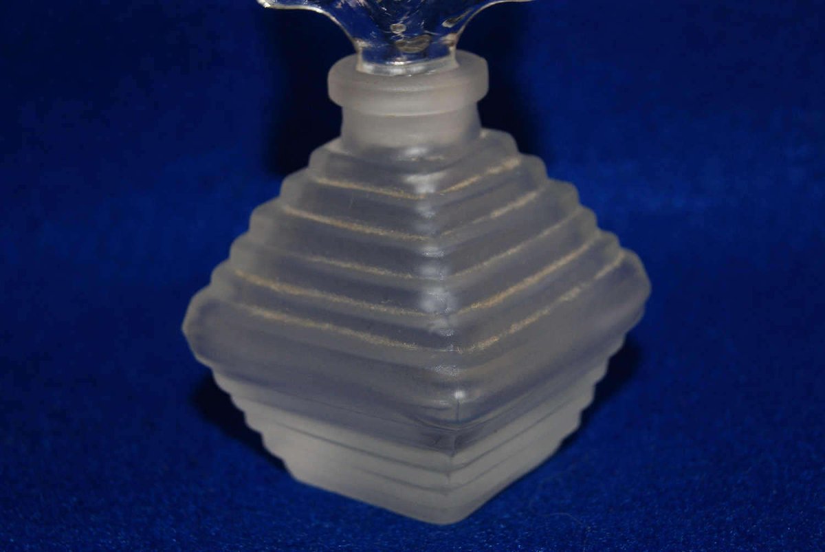 Wisdom_Lane's tweet photo. Collectible I W Rice And Co Crystal Frosted Perfume Bottle With Paper … https://t.co/YgY3fDV8Oj #Etsy #RibbedPattern https://t.co/RfIidkNZyb