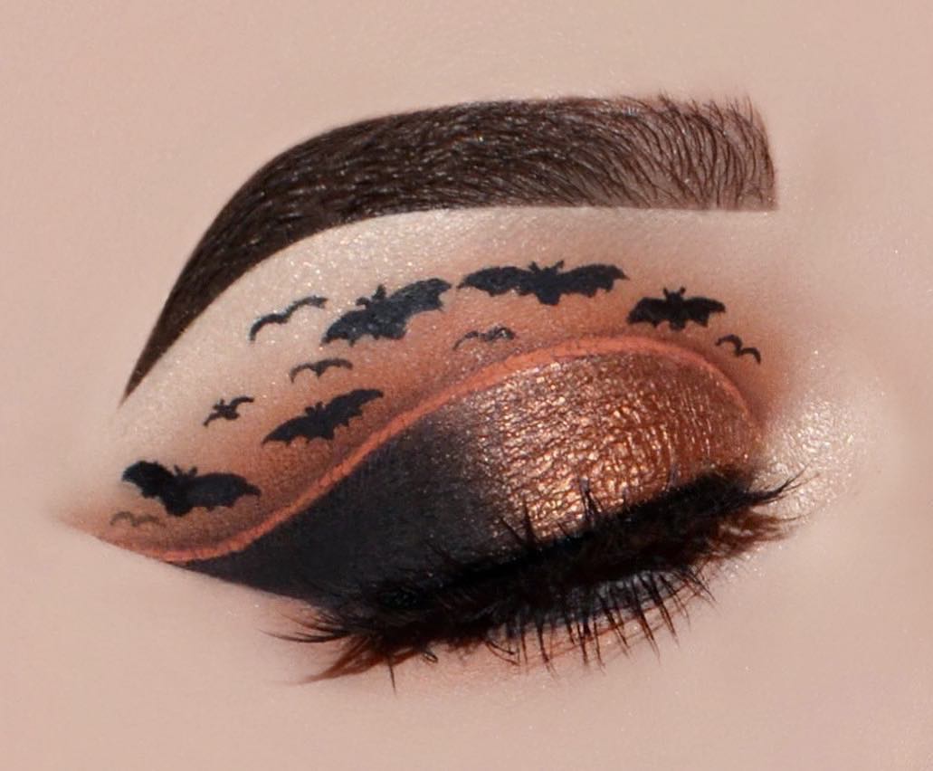 NyxCosmetics_ID's tweet photo. @hayleynoellexo used our Vivid Brights Liner in 'Vivid Delight' for the cut crease to #BringOutTheBOO! π
#NYXCosmeticsID https://t.co/dDcz9lee5M
