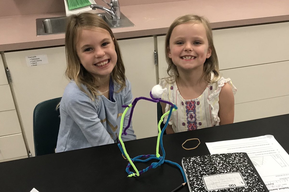 Changing matter: making structures by bending and combining materials. #science #2ndgrade <a href="/HumbleISD_BBE/">Bear Branch Elem</a> <a href="/HumbleISD/">Humble ISD</a> <a href="/mrsrazzledazzle/">Susan Rasmussen</a>