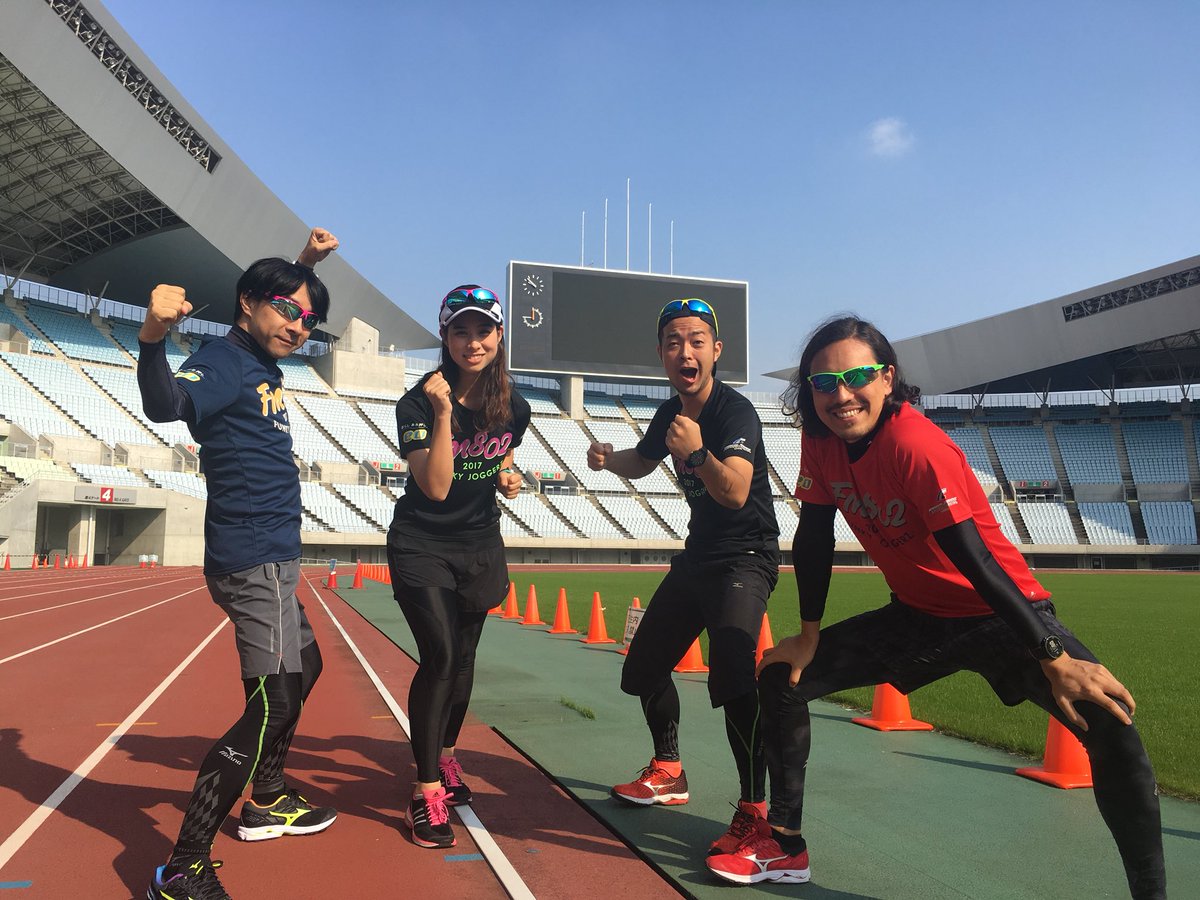 FUNKYJOGGERZ's tweet photo. 本日は長居パークマラソン！
浅井、竹内チーム
野村、高樹チーム
に分かれて、ハーフリレーマラソンに出走しますよ！

番組企画で、皆さんの走行距離で月までたどり着こう企画を実施してます。ランニングされたときは、ぜひ　＃ラン月　で走った距離をツイートしてください！ https://t.co/n6is9j0a8X