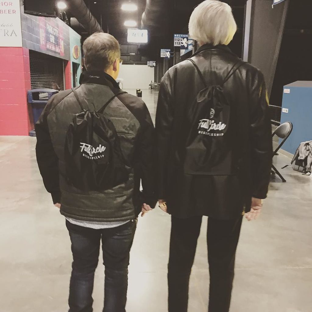 KSfullcircle's tweet photo. Because... #wecool #freestuff #lifeatfc #youthconvention17 https://t.co/y3YqFxvdwt https://t.co/aF29GgPNJ5