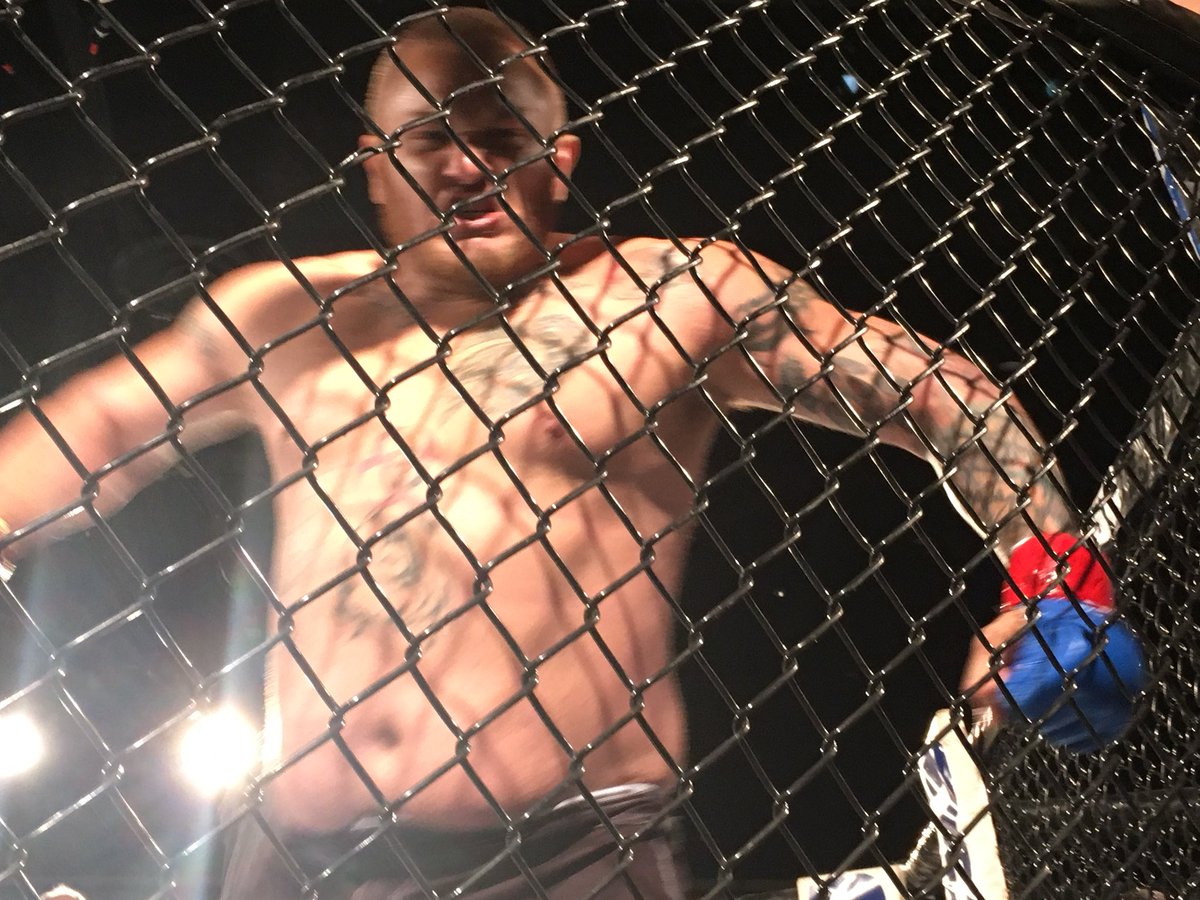 MyNameIsWojcik's tweet photo. One mega knee strike from “Big Boy” and it is OVER!! 16 seconds into round one #RFC41 @TheLegalManMarc https://t.co/WD2Sf1SaQW