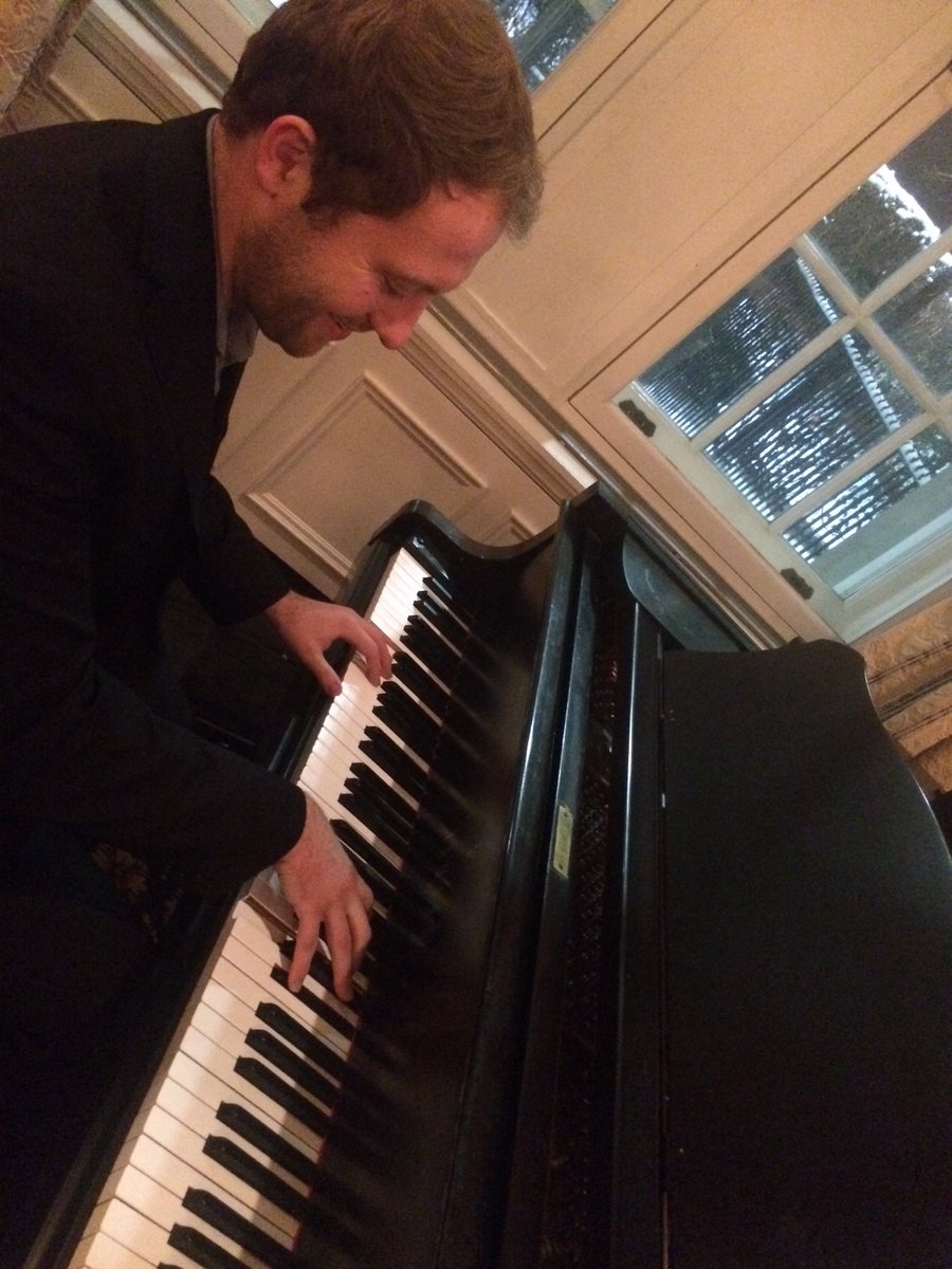 SMHG's tweet photo. #DinnerMusic anyone? Somebody is warming up the keys! #piano #BlueAngelDinner #yeg #events πΉ Thanks Paul https://t.co/NjK1kz4TDC