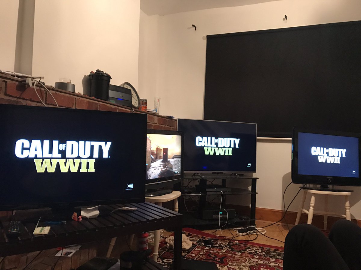 JoshJamo's tweet photo. @CallofDuty some say only 3 in 4 cods load https://t.co/0siSAUxVgg