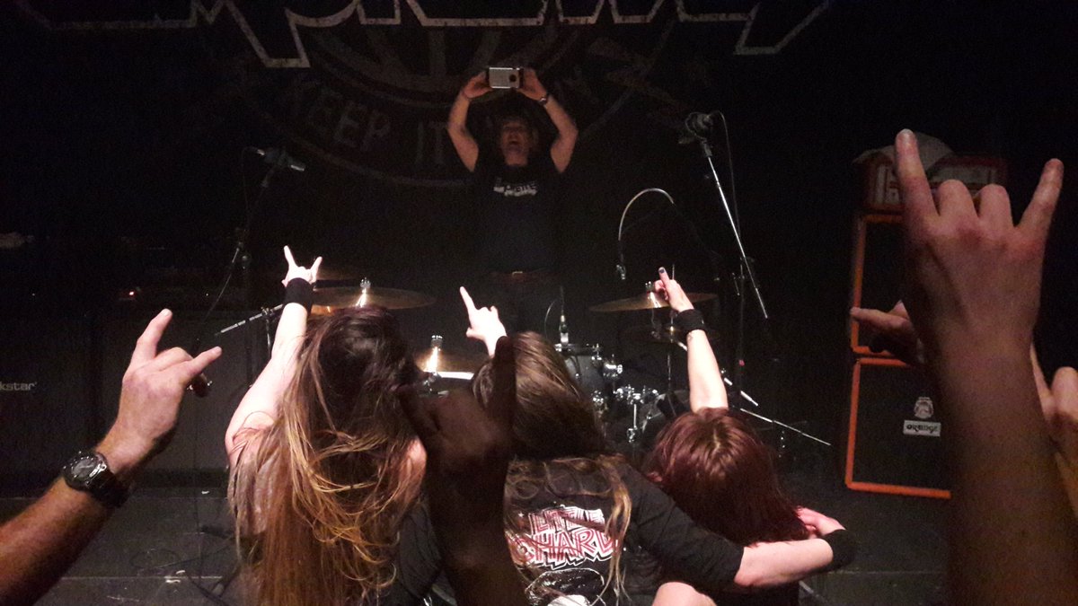 sideburns1970's tweet image. Loved every note