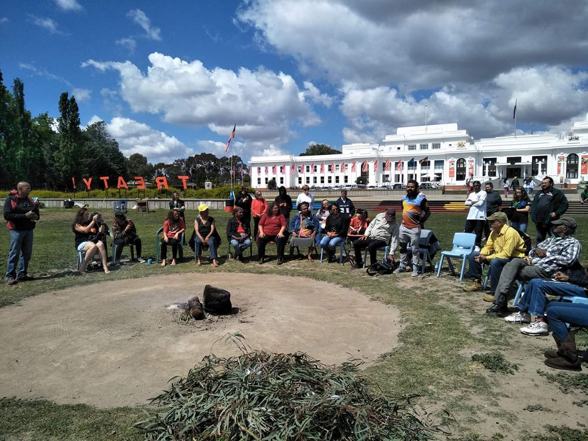 Clintonswalk's tweet photo. Great to see such a mob gathered around the sacred fire once again for important discussions #NationalGathering https://t.co/szS3k46O9B