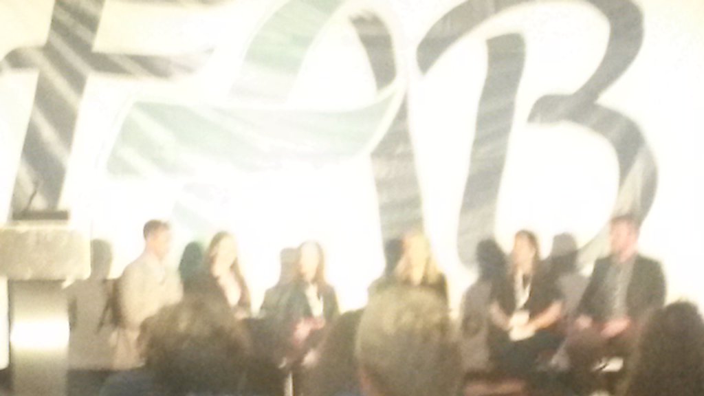 AllergyFriendle's tweet photo. Panel discussion on #foodallergy bullying #FABlogCon https://t.co/tR2HyNKG89