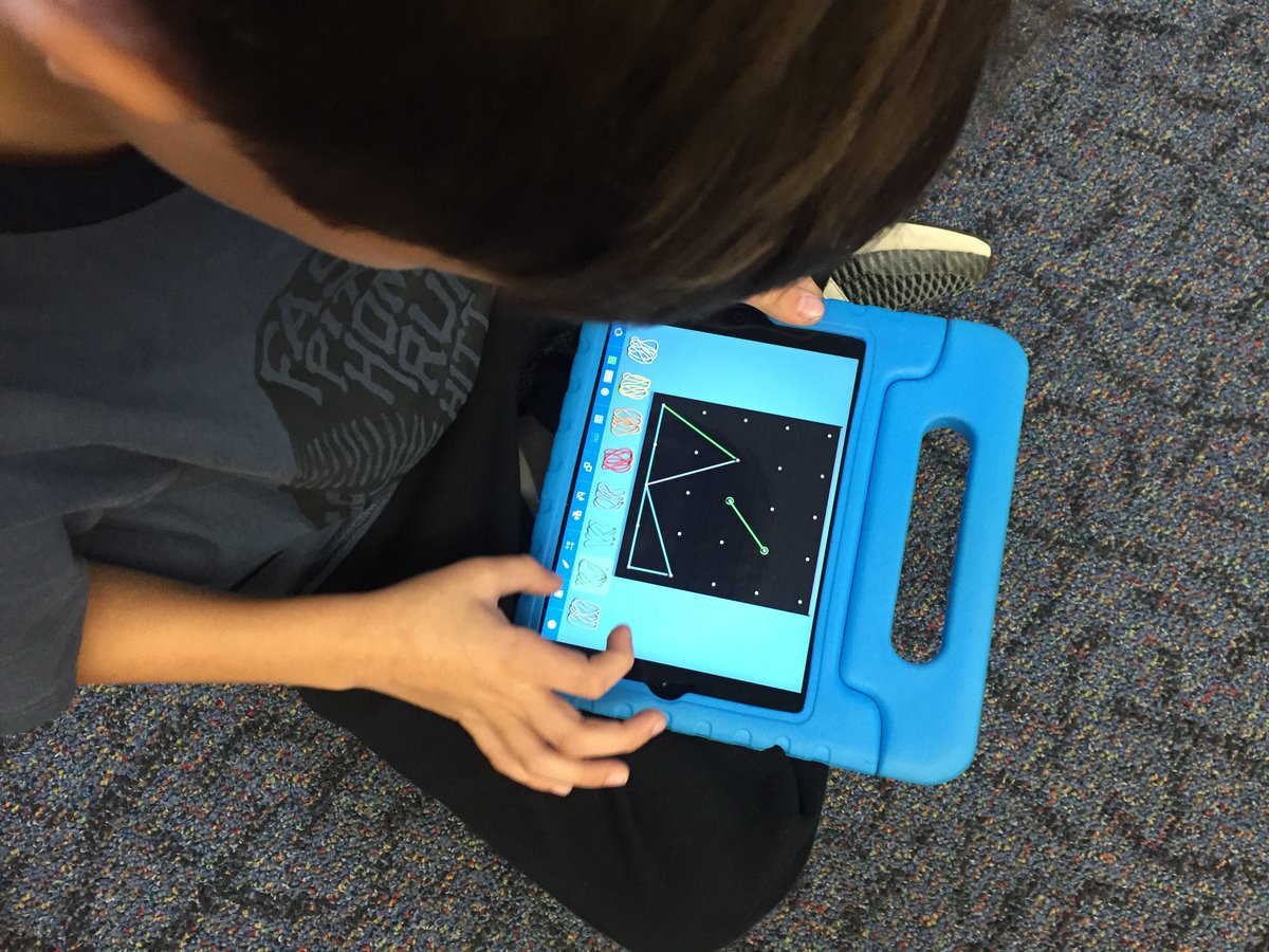 TiffanyHarris55's tweet photo. Geoboard app to practice making triangles and quadrilaterals in Room 2 @FishcreekSMFCSD!  #stowk4 https://t.co/1UujUR5NVb