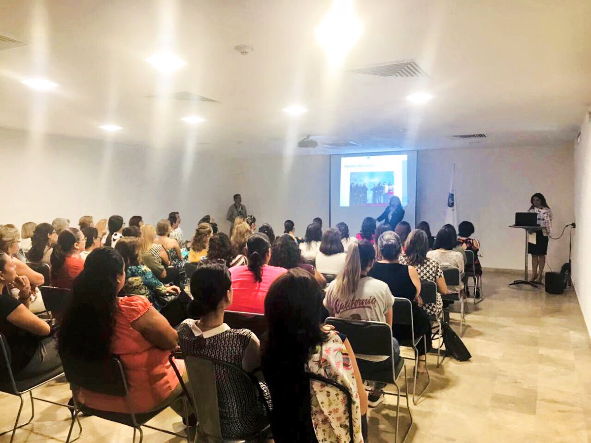 amexme's tweet photo. Gran asistencia al evento informativo en #LaPaz #BCS empresarias que sumamos a nuestra gran asociación presente en + de 60 ciudades en 🇲🇽 https://t.co/hwq2rNJzEC