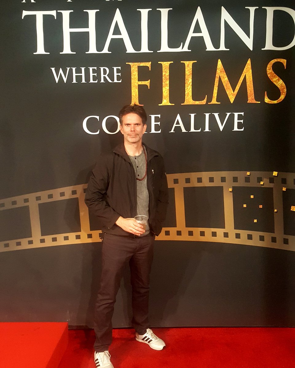 DevinReeve's tweet image. Great times with our @BenetoneFilmsUS team at #ThaiNight at #afm2017 
#filmthailand #thailand #films #filmmarket #redcarpets #benetonefilms