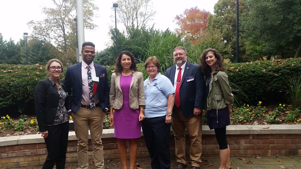 odu_gradschool's tweet photo. ODU Graduate School represented at the 3rd annual Commonwealth Graduate Education Day sponsored by VCGS. #cged https://t.co/pbf6nBOS61
