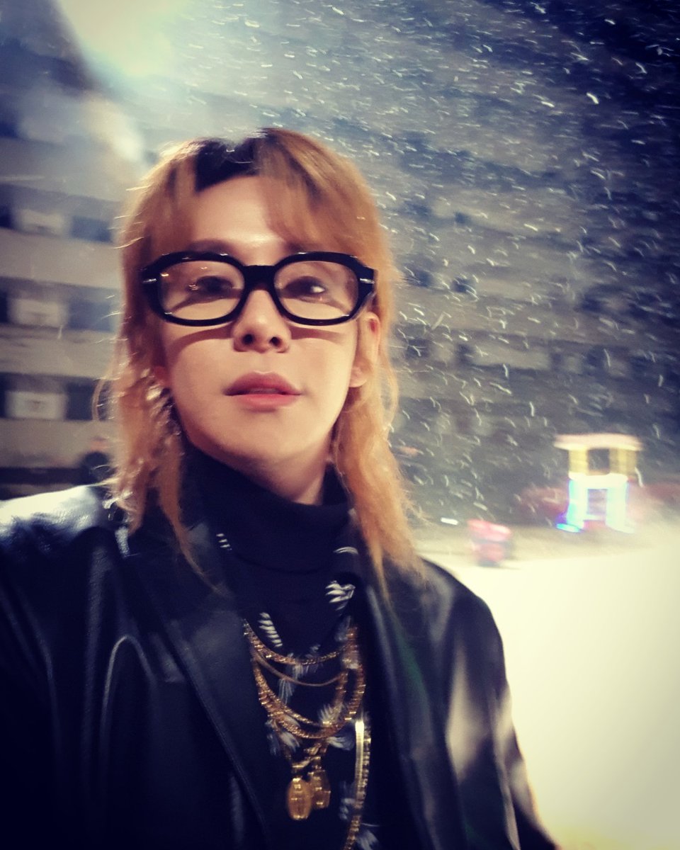 JACK7POT_'s tweet photo. Tia Vanessa mostrando como se faz um lacre de qualidade @092KYUNG https://t.co/OTgChGjveH