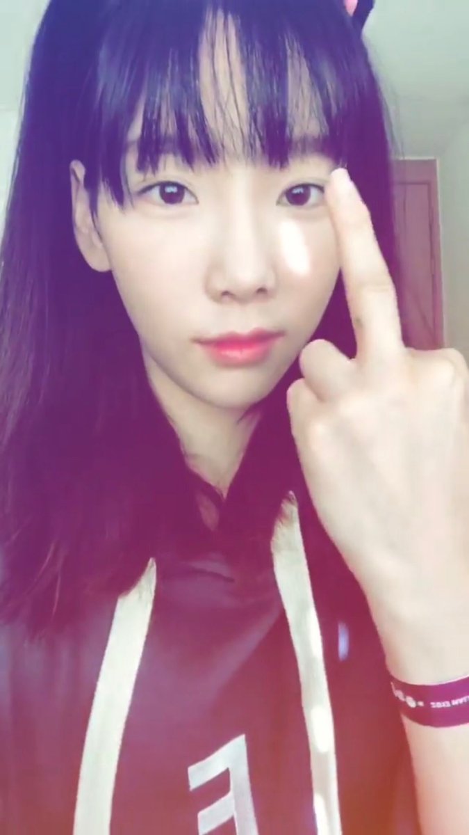 taeyeon ㅡ 🥚 (s l o w) tweet media