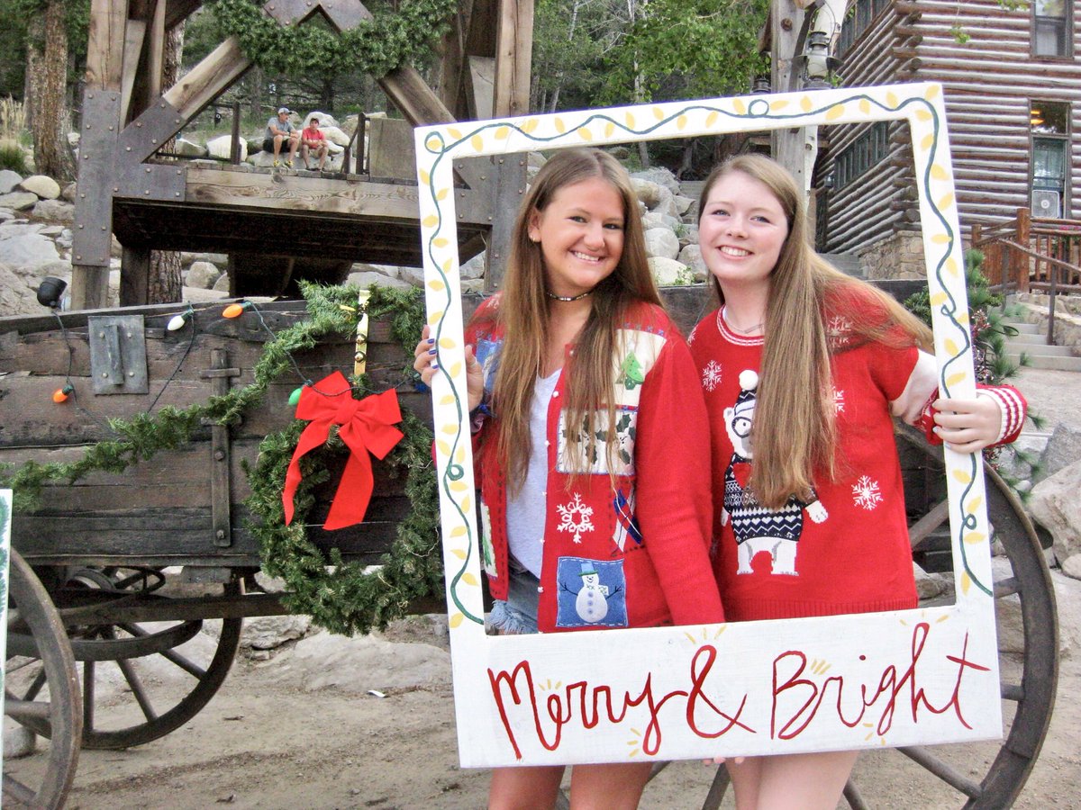 happy birthday emma!!!!! love u so much!!! so glad we’ve been friends for so long✨✨✨💗💗