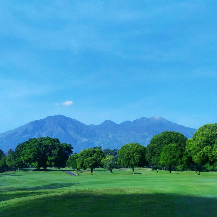 finna_golf's tweet photo. Weather check! Not a cloud in the sky. Perfect weather for golf ✔️
 #FinnaGolf #Golf  #GolfCourse #GolfParadise #WeekendGolf https://t.co/ESwgvYjoDS
