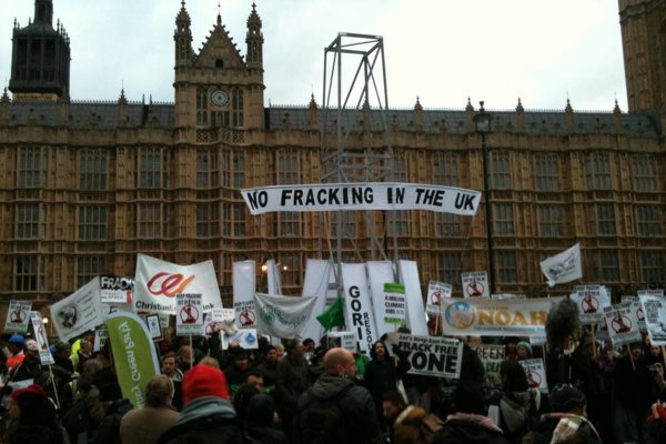 CoensCo's tweet photo. Six years after tremors halted fracking, Britain ready to try again. https://t.co/clp9M4ur5L

#UnitedKingdom #shale #FrackingOnTrial https://t.co/OHkXCUk8wY
