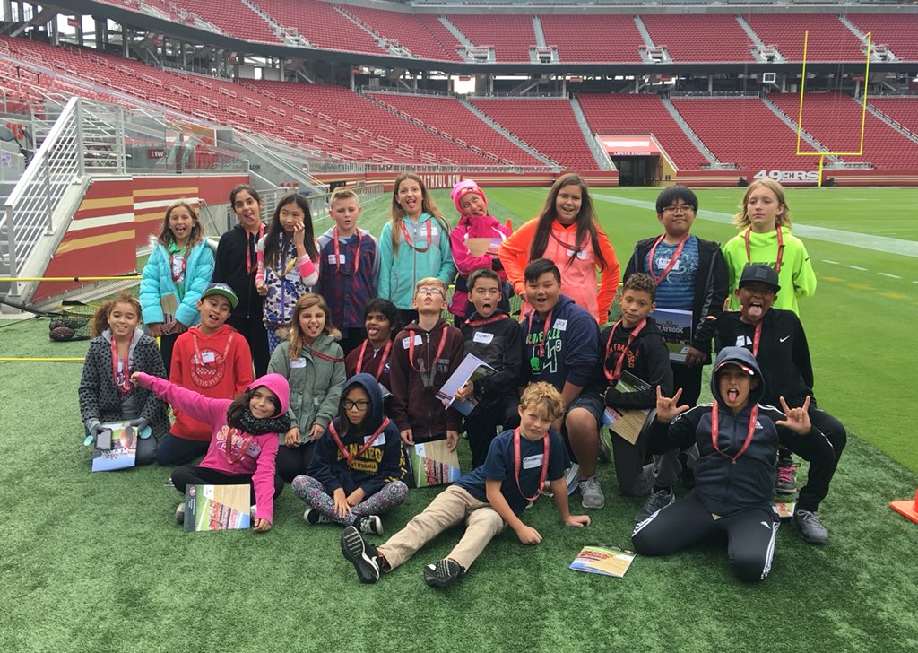 stoneridgerobin's tweet photo. Learning with the pros at Levi Stadium @rcsdstoneridge @rcsdchampions https://t.co/hWZotDVJeM