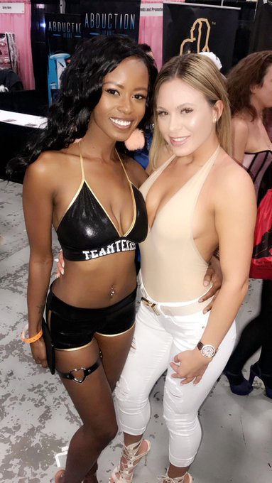 @jezabelvisser 🔥😍 https://t.co/asXLqQ1Ebk<a class="tags" href="/tag/jezabelvisser">@jezabelvisser</a><a href="/tag/houston"class="tags"><span>#houston</span></a><a href="/tag/cle"class="tags"><span>#cle</span></a>