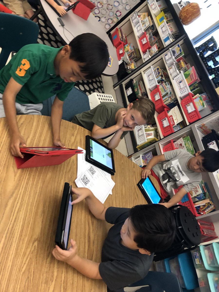 mrsjoyarnold's tweet photo. Amazing how powerful resources can transform and equip readers during readers workshop! ❤️ it @EpicKidsBooks! #gratitudesnaps https://t.co/fsRAS6NMHJ