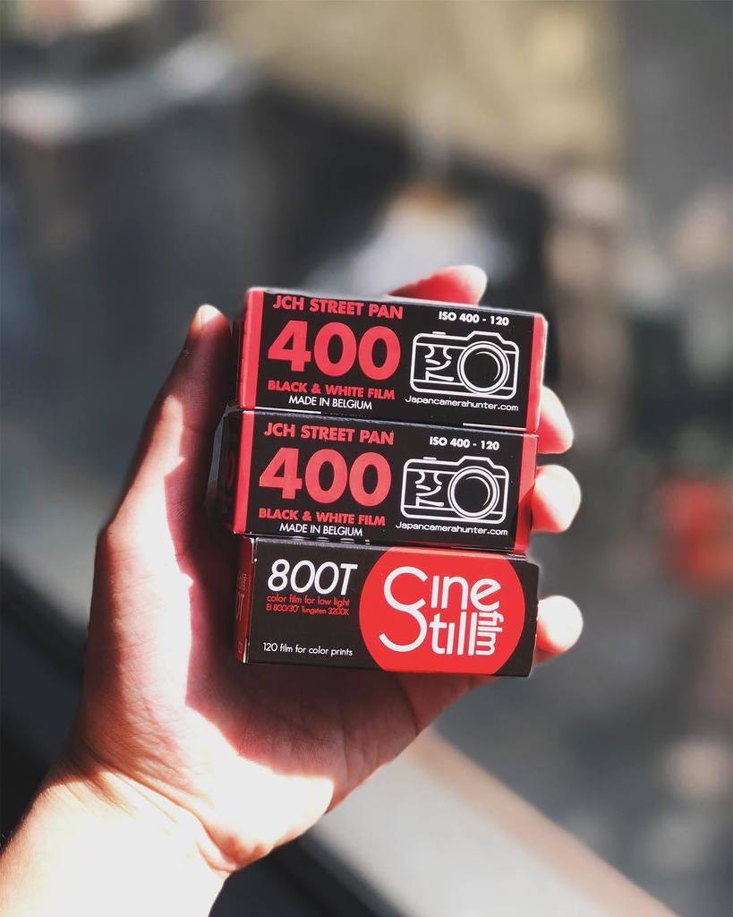 TAHUSA's tweet photo. These are your energy bars. Preparing for tonight’s PhotoWalk
.
.
#35mm #filmphotography #analogcamera #filmisnotd… https://t.co/stnGdagTT1 https://t.co/SyhfZgjmmh