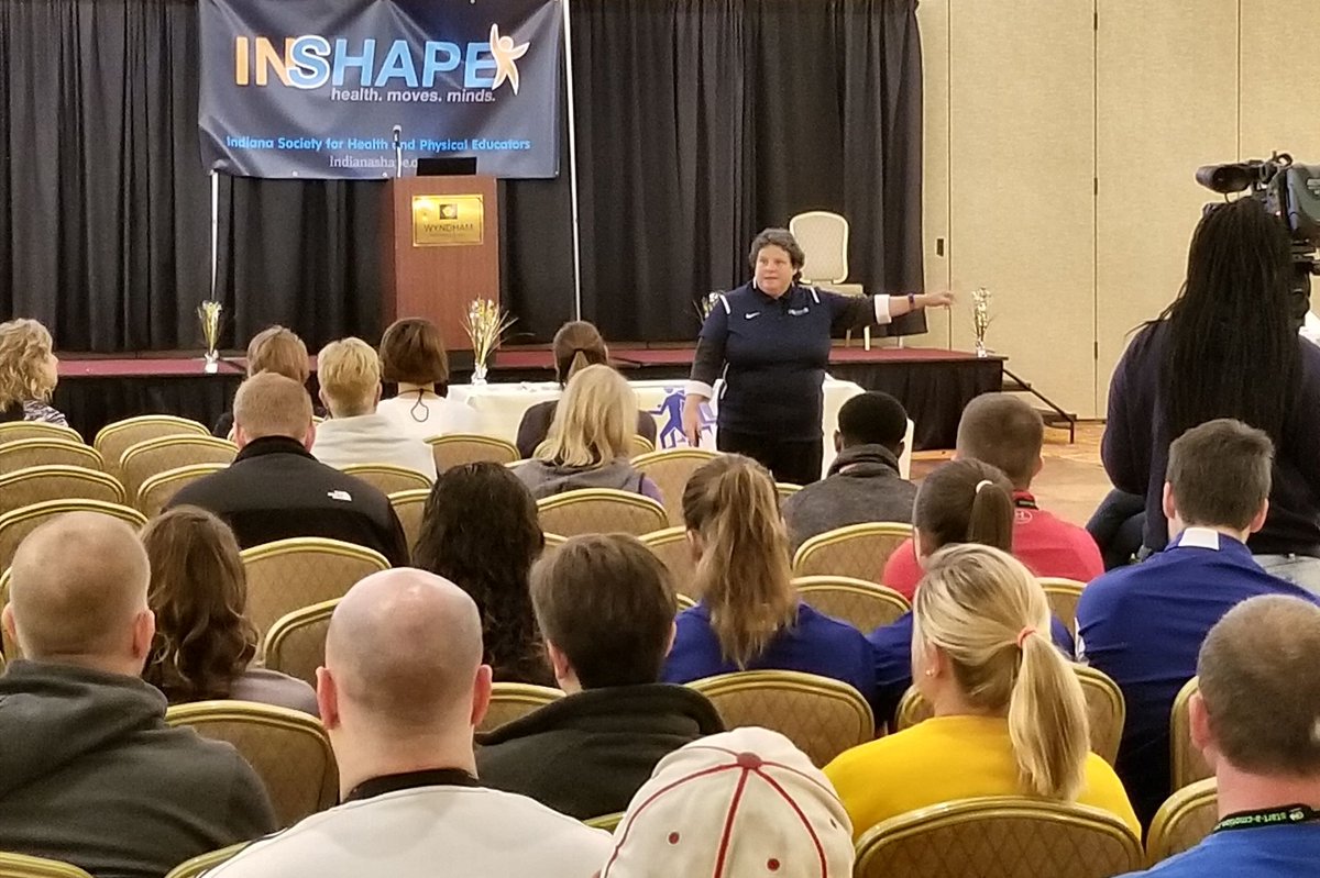 "Change-making is about falling in love with a new version of the future." - <a href="/jlobianc/">Judy LoBianco</a> today at our <a href="/INAHPERD/">IAHPERD</a> conference. #GetIN #INShape