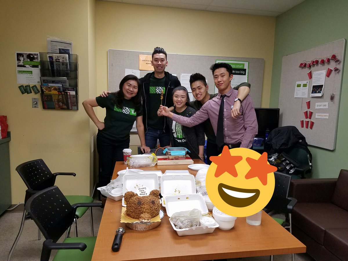 ayuen113's tweet photo. Ringing in the new year with lots of food and treats! @janiceleung_TD @CatLotze_TD @AdamChu_TD https://t.co/TRw3AKLJiY